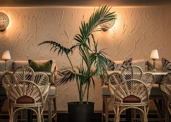 Отель The Бристоль