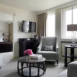 호텔 The 4*