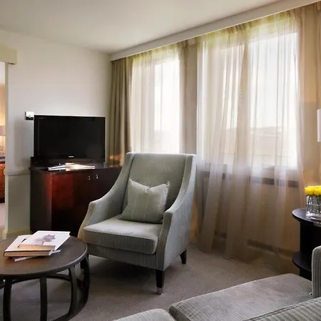 The Hotel 4*