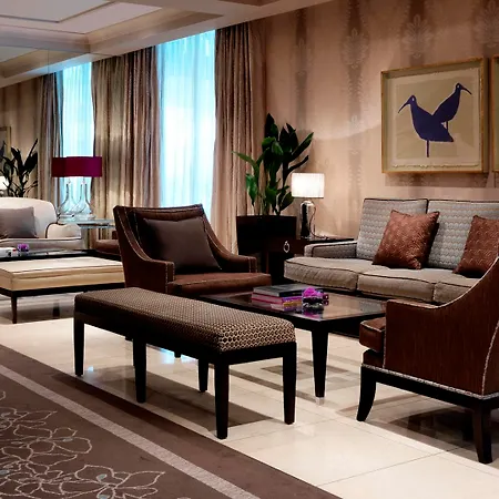 Hotel The 4*