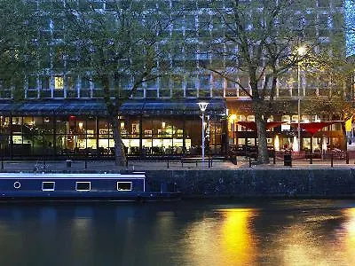 Hotel The