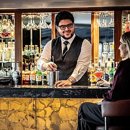 The Hotel Bristol