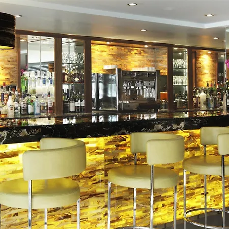 Hotel The