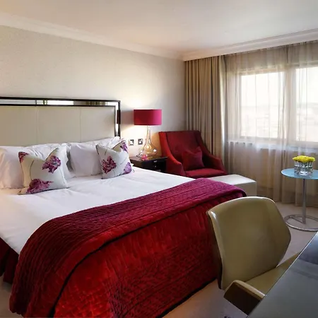 The Hotel Bristol